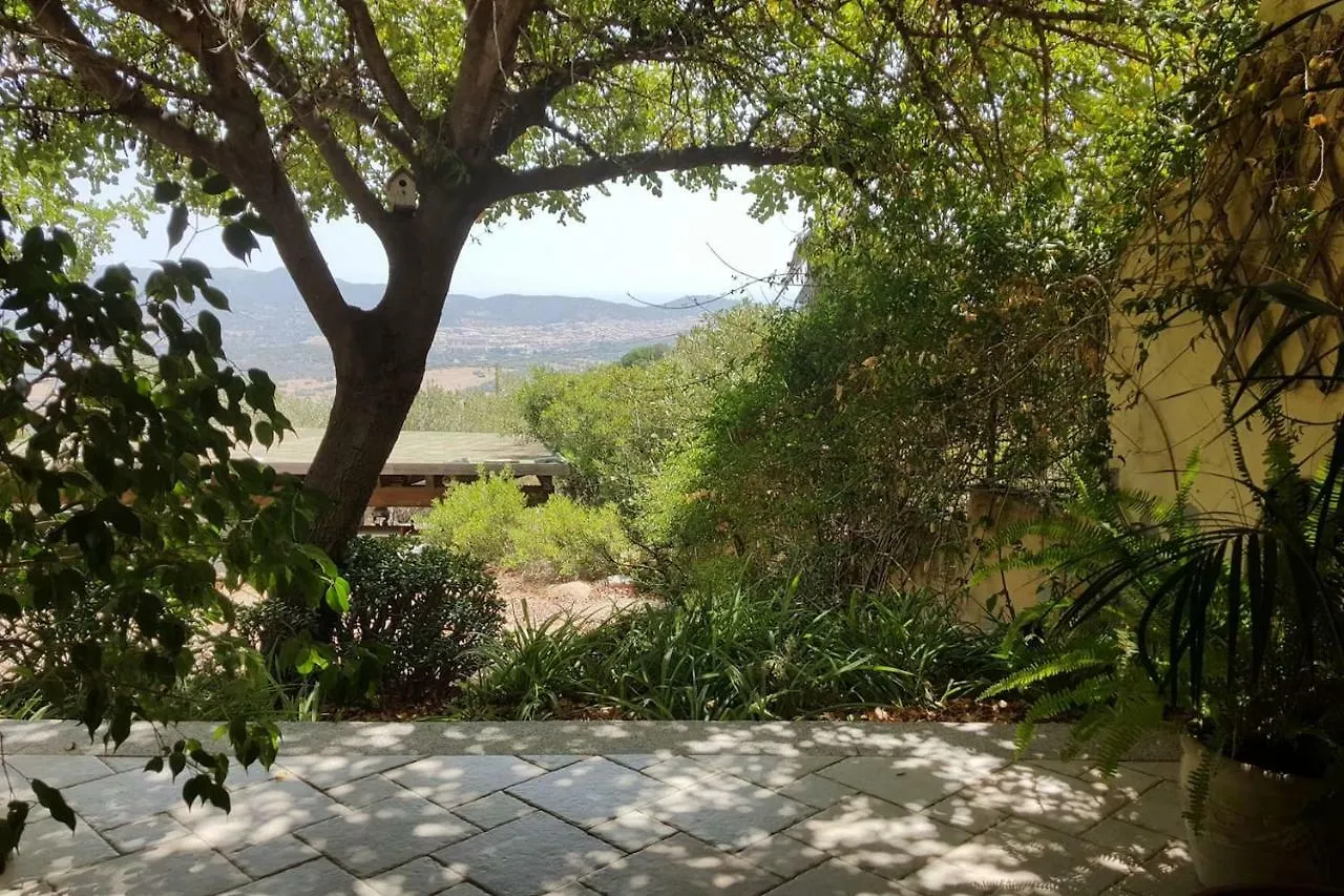 Villetta In Zona Panoramica, Immersa Nel Verde Della Macchia Mediterranea Villasimius